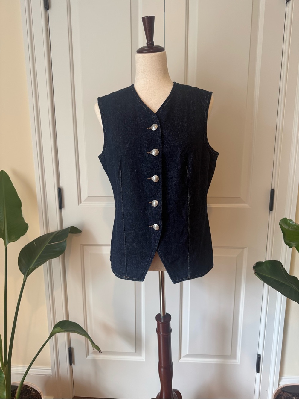 7 For All Mankind Black Sleeveless Button-Front Vest